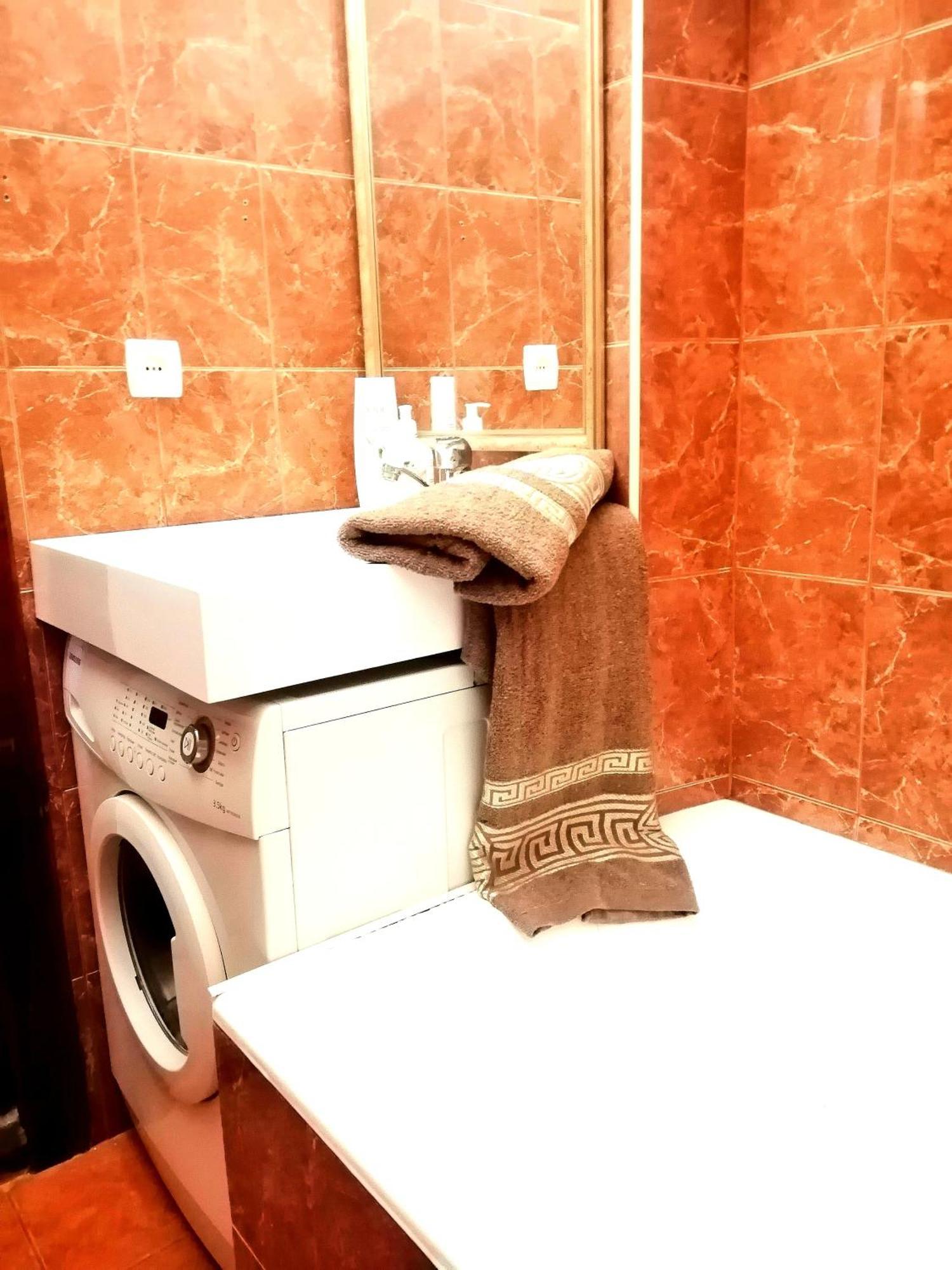 Flat On Sheptytskykh Apartment Lviv Bagian luar foto