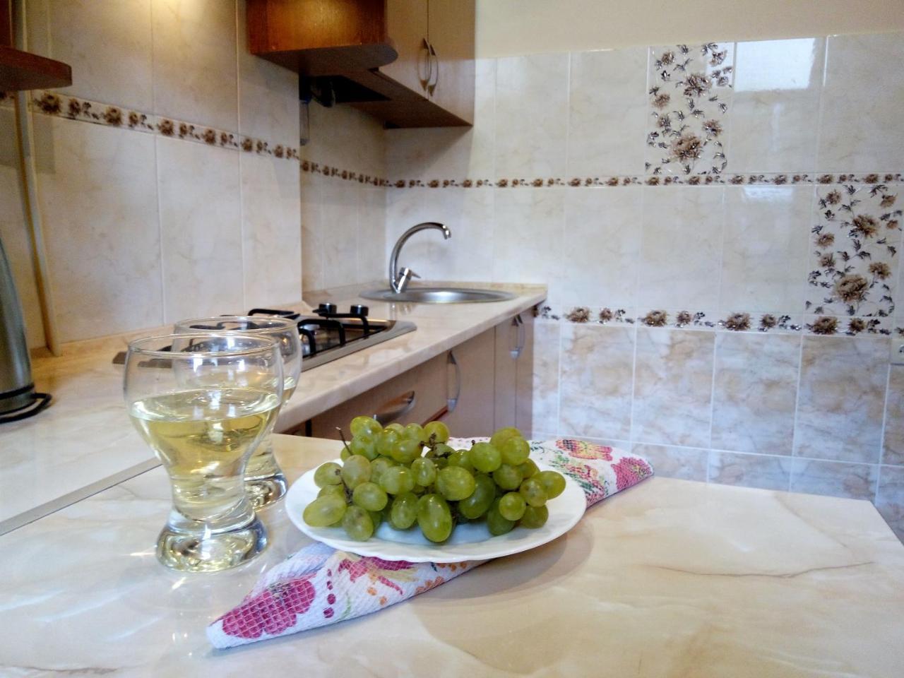Flat On Sheptytskykh Apartment Lviv Bagian luar foto
