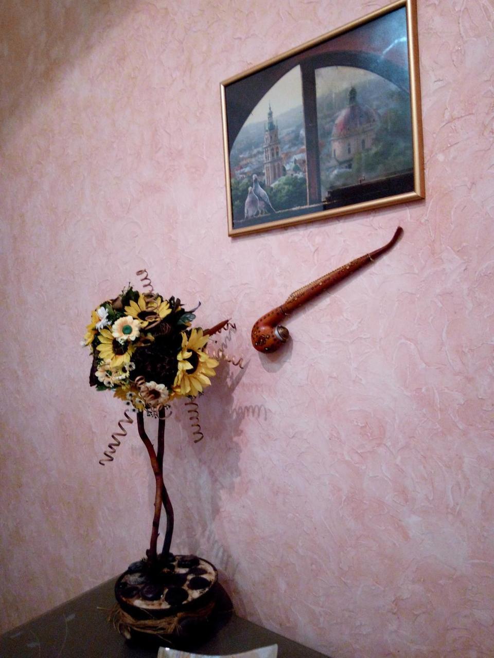 Flat On Sheptytskykh Apartment Lviv Bagian luar foto